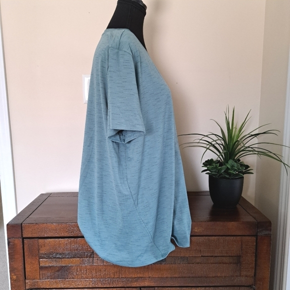 ❤️ NWOT Mondetta Active Tee Green XXL Short Sleeved Striped T-shirt Lightweight - Picture 4 of 10